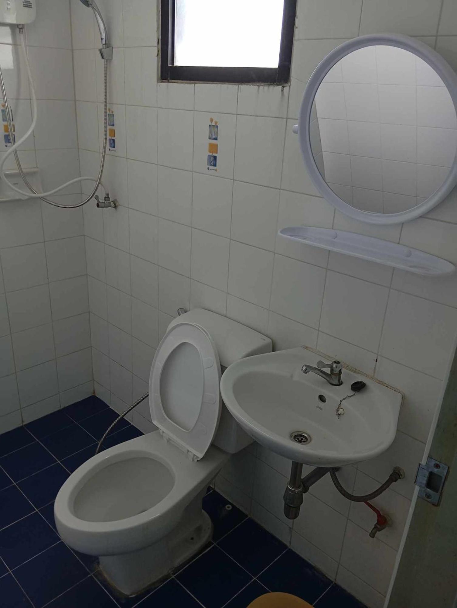 Lita Guesthouse Chiang Mai Bagian luar foto