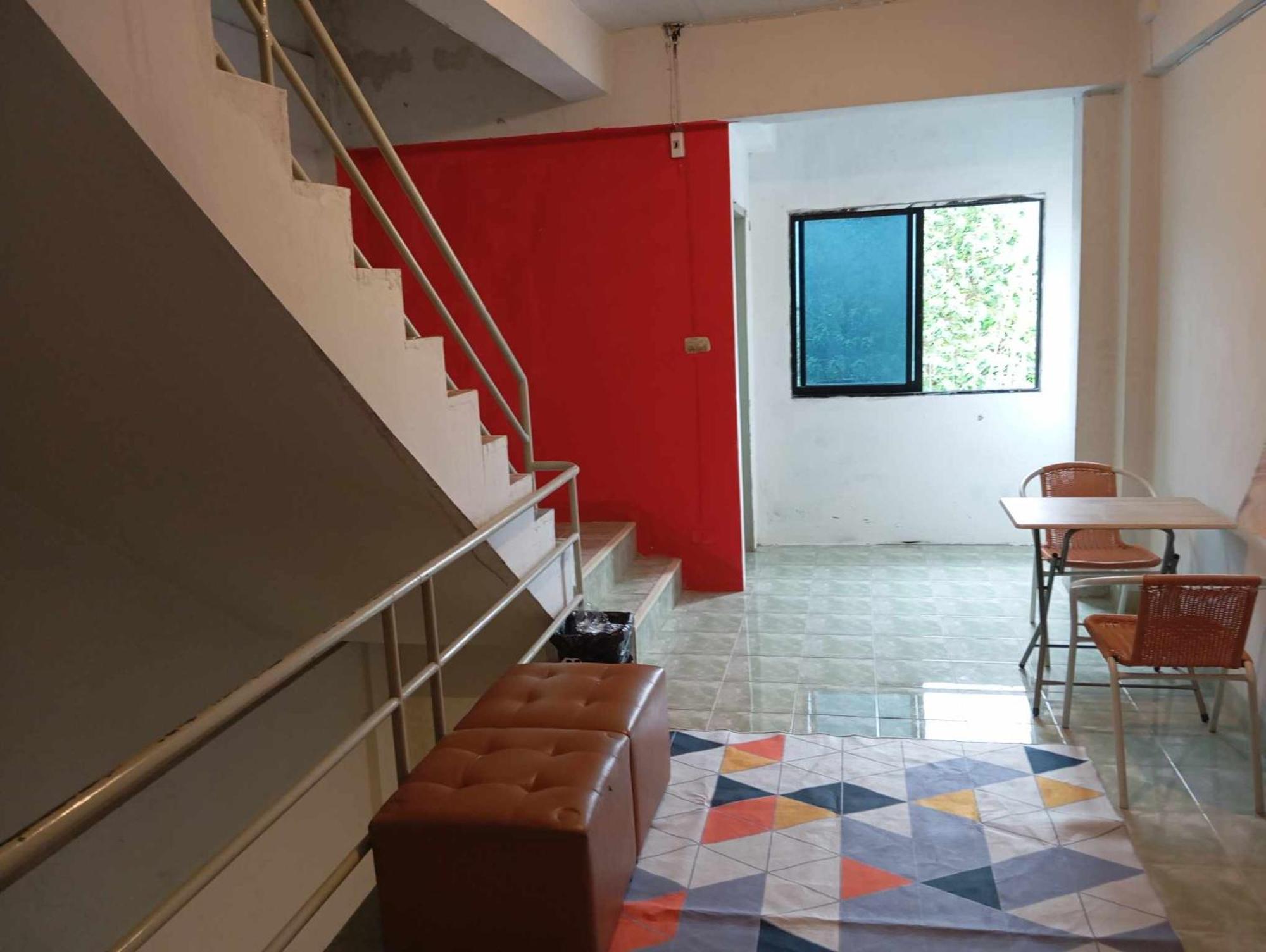 Lita Guesthouse Chiang Mai Bagian luar foto