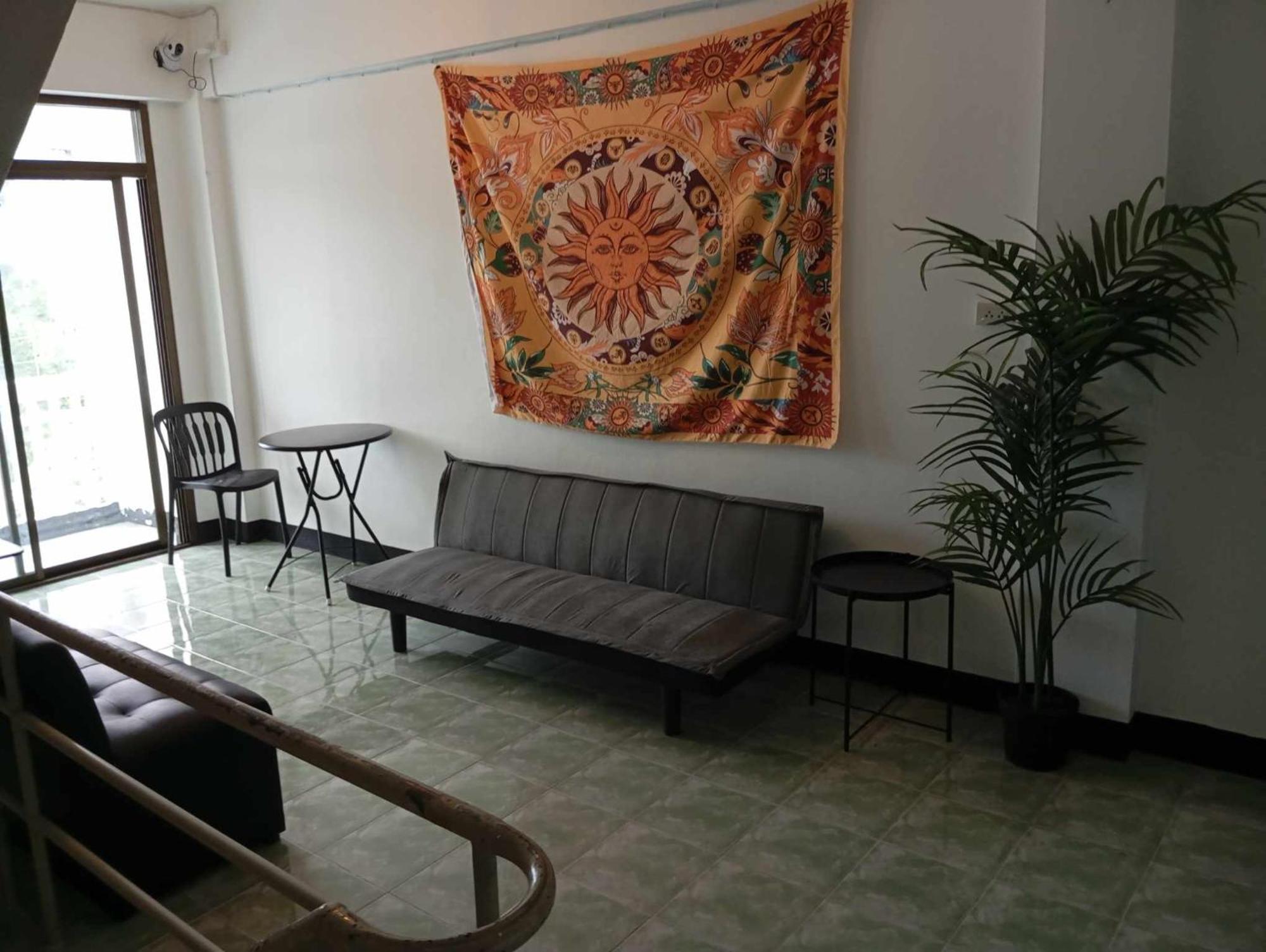 Lita Guesthouse Chiang Mai Bagian luar foto