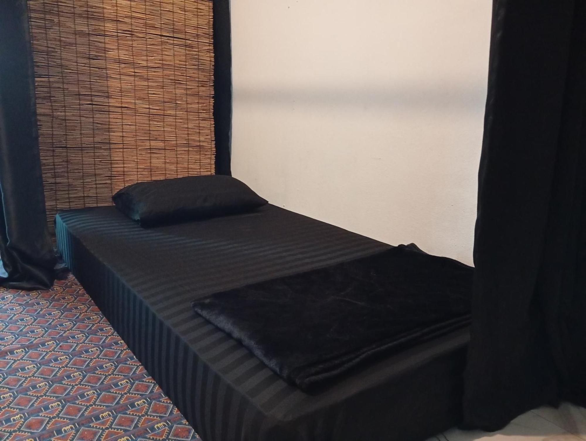 Lita Guesthouse Chiang Mai Bagian luar foto