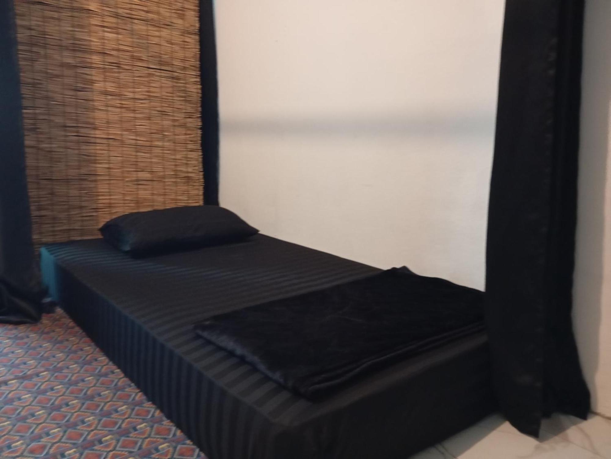 Lita Guesthouse Chiang Mai Bagian luar foto